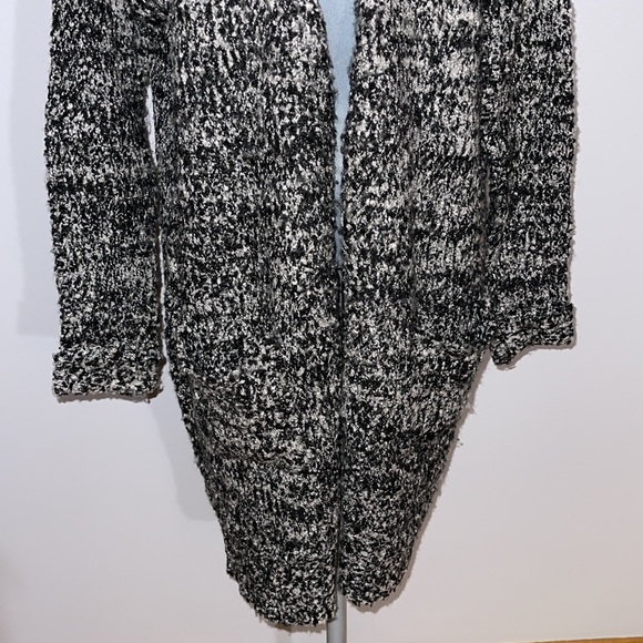 C’est Moi Knitted Oversized Cardigan with Pockets - Picture 3 of 12